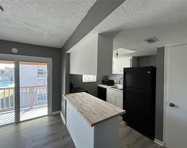2779 L B Mcleod Road - Photo Thumbnail 3