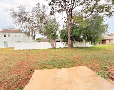 733 James Court - Photo Thumbnail 14