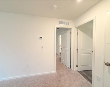 733 James Court - Photo Thumbnail 18
