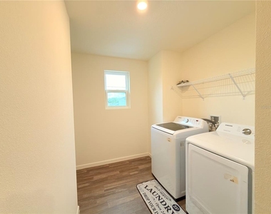 733 James Court - Photo Thumbnail 24