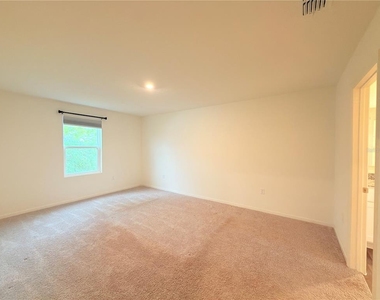 733 James Court - Photo Thumbnail 26