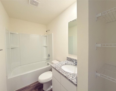 733 James Court - Photo Thumbnail 21