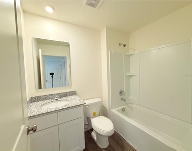733 James Court - Photo Thumbnail 7