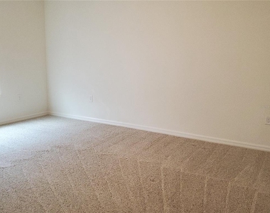 16536 Centipede Street - Photo Thumbnail 7