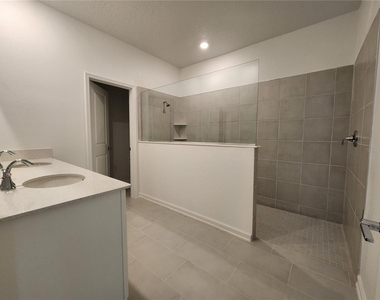 6278 Lakepine Street - Photo Thumbnail 10