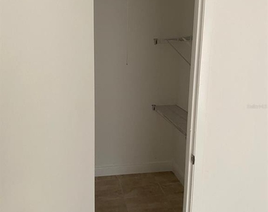 5452 E Michigan Street - Photo Thumbnail 7