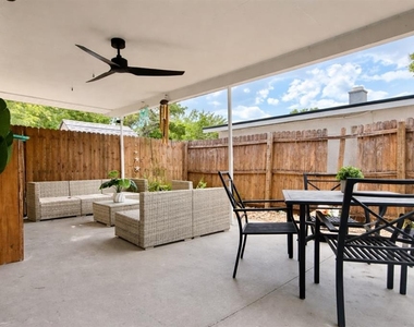 2440 Anastasia Drive - Photo Thumbnail 7