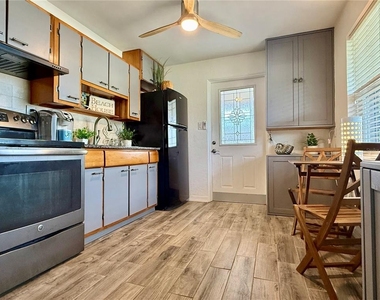 2440 Anastasia Drive - Photo Thumbnail 11