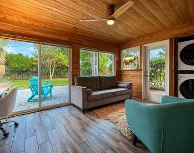 2440 Anastasia Drive - Photo Thumbnail 14