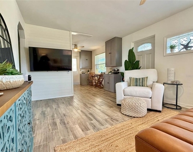 2440 Anastasia Drive - Photo Thumbnail 10