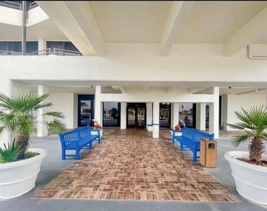 2900 N Atlantic Avenue - Photo Thumbnail 1