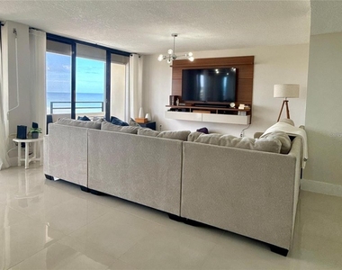 2900 N Atlantic Avenue - Photo Thumbnail 5
