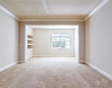 417 Southern Pecan Circle - Photo Thumbnail 3
