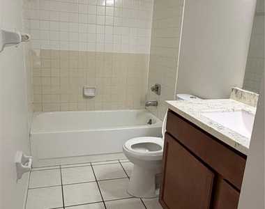 1275 Woodman Way - Photo Thumbnail 2