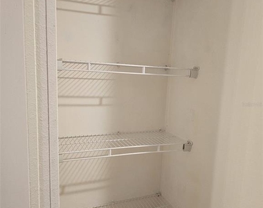 6519 Ne 23rd Avenue - Photo Thumbnail 9