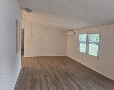 6519 Ne 23rd Avenue - Photo Thumbnail 3