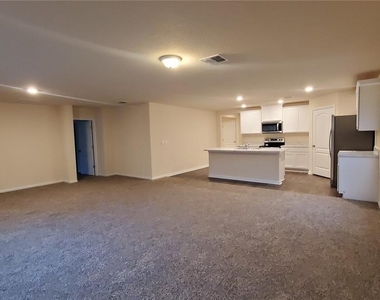 44 Barrington Drive - Photo Thumbnail 3