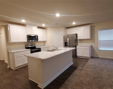 44 Barrington Drive - Photo Thumbnail 6