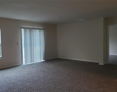 44 Barrington Drive - Photo Thumbnail 7