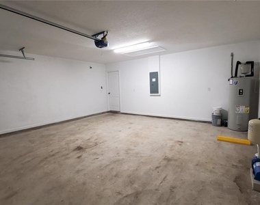 44 Barrington Drive - Photo Thumbnail 19