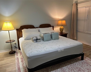 100 Palm Harbor Parkway - Photo Thumbnail 7