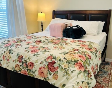 100 Palm Harbor Parkway - Photo Thumbnail 8