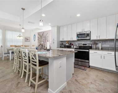 14081 Heritage Landing Boulevard - Photo Thumbnail 1
