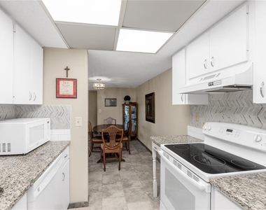 4119 61st Avenue Terrace W - Photo Thumbnail 6