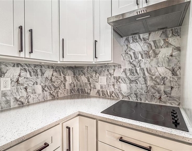 3496 Omela Terrace - Photo Thumbnail 14