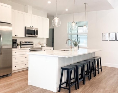 3399 La Goy Street - Photo Thumbnail 10