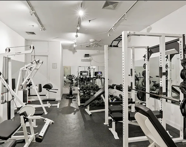 176 Johnson Street - Photo Thumbnail 8