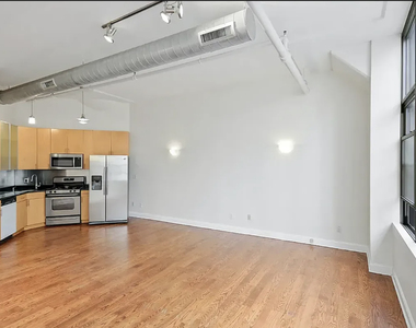 176 Johnson Street - Photo Thumbnail 3