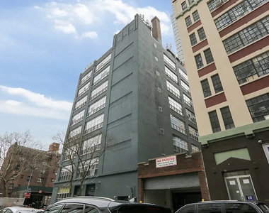 176 Johnson Street - Photo Thumbnail 9