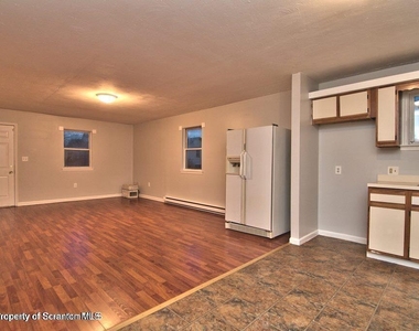 1418 N Main (apt B) Street - Photo Thumbnail 7