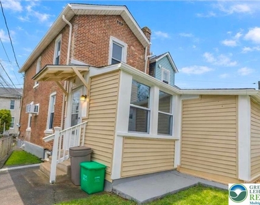 1014 Hoe Street - Photo Thumbnail 10