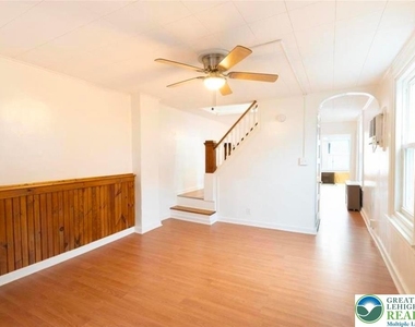 1014 Hoe Street - Photo Thumbnail 1