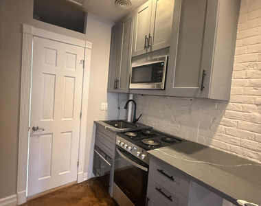 279 East 10th Street - Photo Thumbnail 5