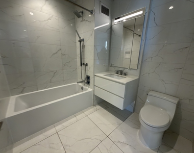 East 44th Street, New York, NY 10017 - Photo Thumbnail 3