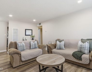 4873 Mcgregor Drive - Photo Thumbnail 7