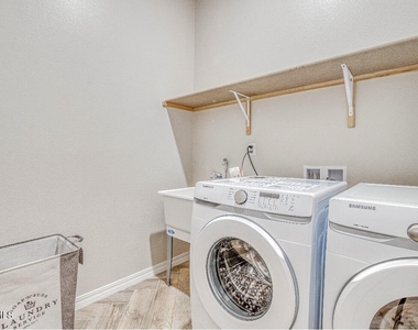 2816 Sammy Cervantes Street - Photo Thumbnail 43