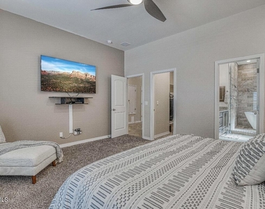 2816 Sammy Cervantes Street - Photo Thumbnail 30