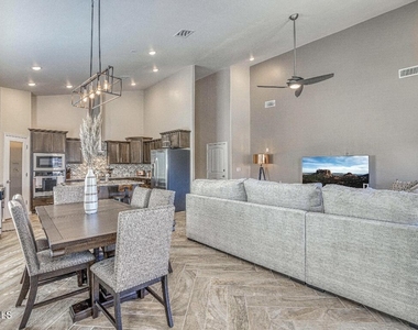 2816 Sammy Cervantes Street - Photo Thumbnail 10
