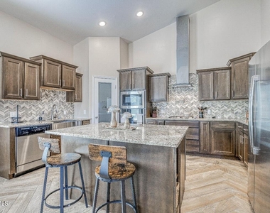 2816 Sammy Cervantes Street - Photo Thumbnail 2