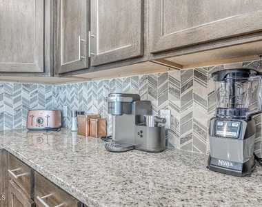 2816 Sammy Cervantes Street - Photo Thumbnail 15