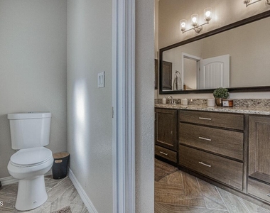 2816 Sammy Cervantes Street - Photo Thumbnail 32