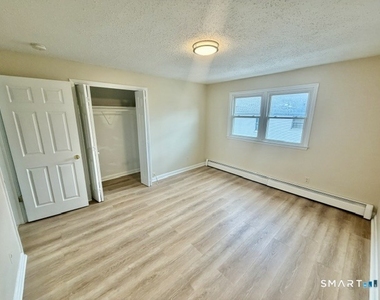114 Waldorf Avenue - Photo Thumbnail 6