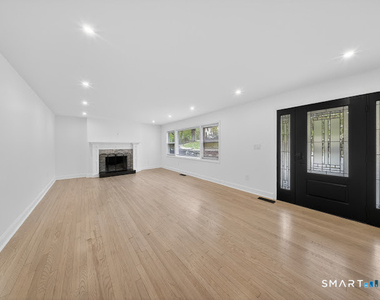 20 Oakridge Road - Photo Thumbnail 13
