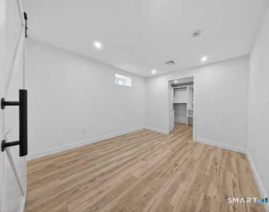 20 Oakridge Road - Photo Thumbnail 16