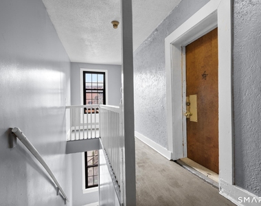 26 Lawrence Street - Photo Thumbnail 13