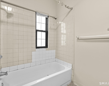 26 Lawrence Street - Photo Thumbnail 11
